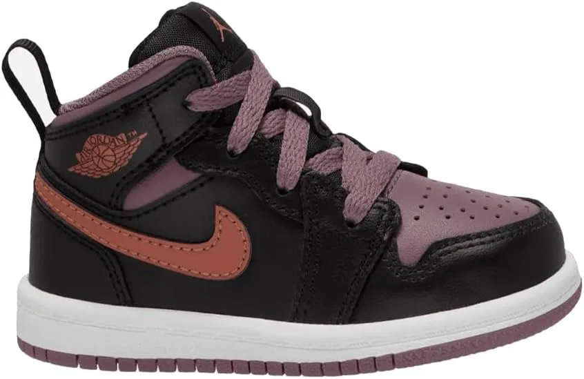 Кроссовки Nike Tanjun, цвет Black/Sky J Orange/Sky J Mauve/White