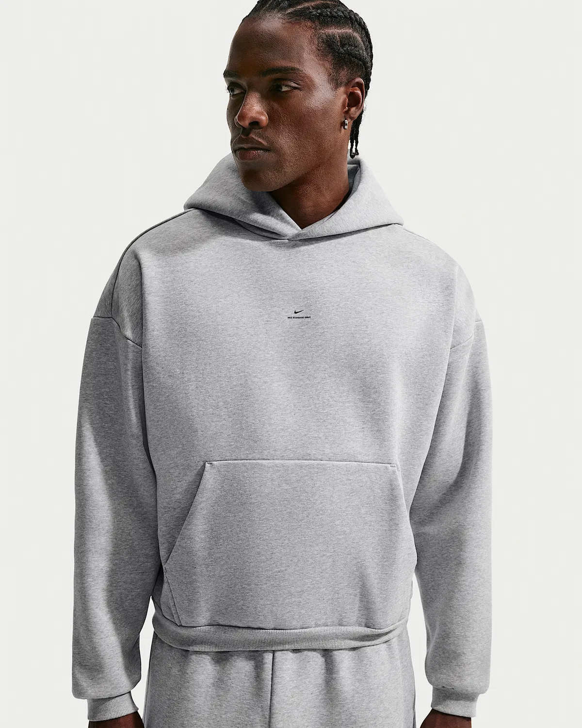 Мужская флисовая баскетбольная худи-пуловер Nike Standard Issue Therma-FIT, Dark Grey Heather/Black