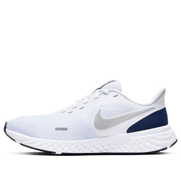 

Революция кроссовок 5 Nike, белый