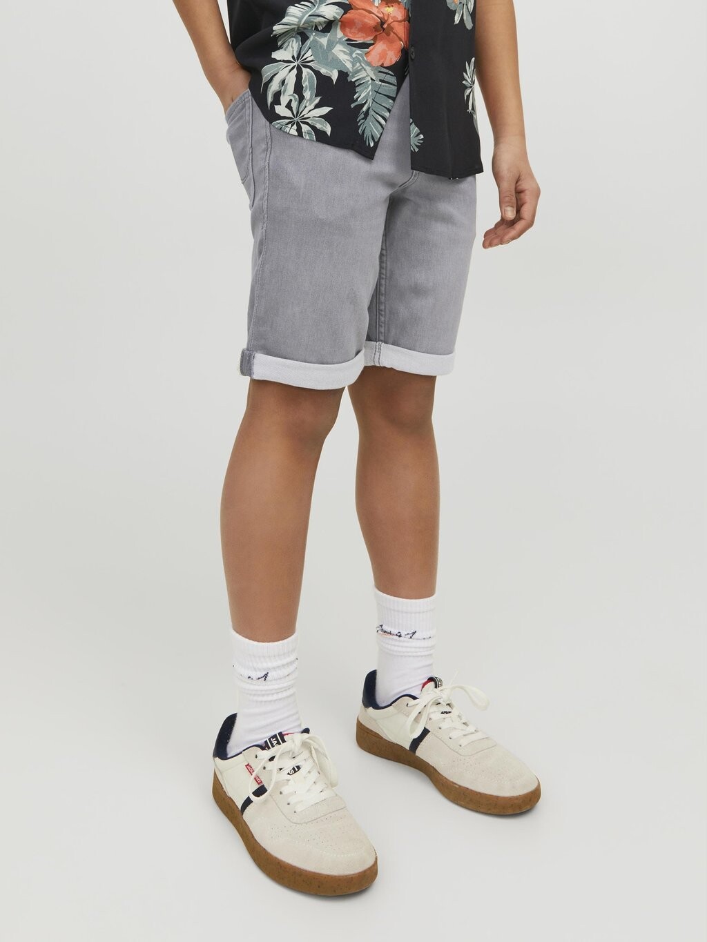 

Джинсовые шорты JJIRICK JJIORIGINAL Jack & Jones Junior, цвет grey denim