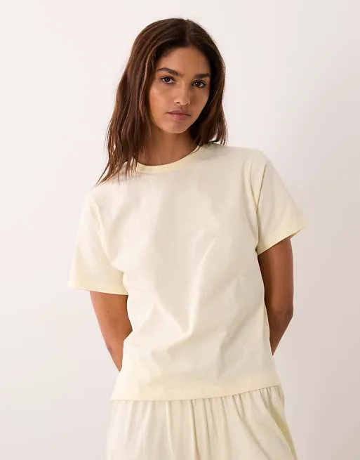 

Пижамная футболка цвета пахты с разрезом по бокам ASOS DESIGN mix & match