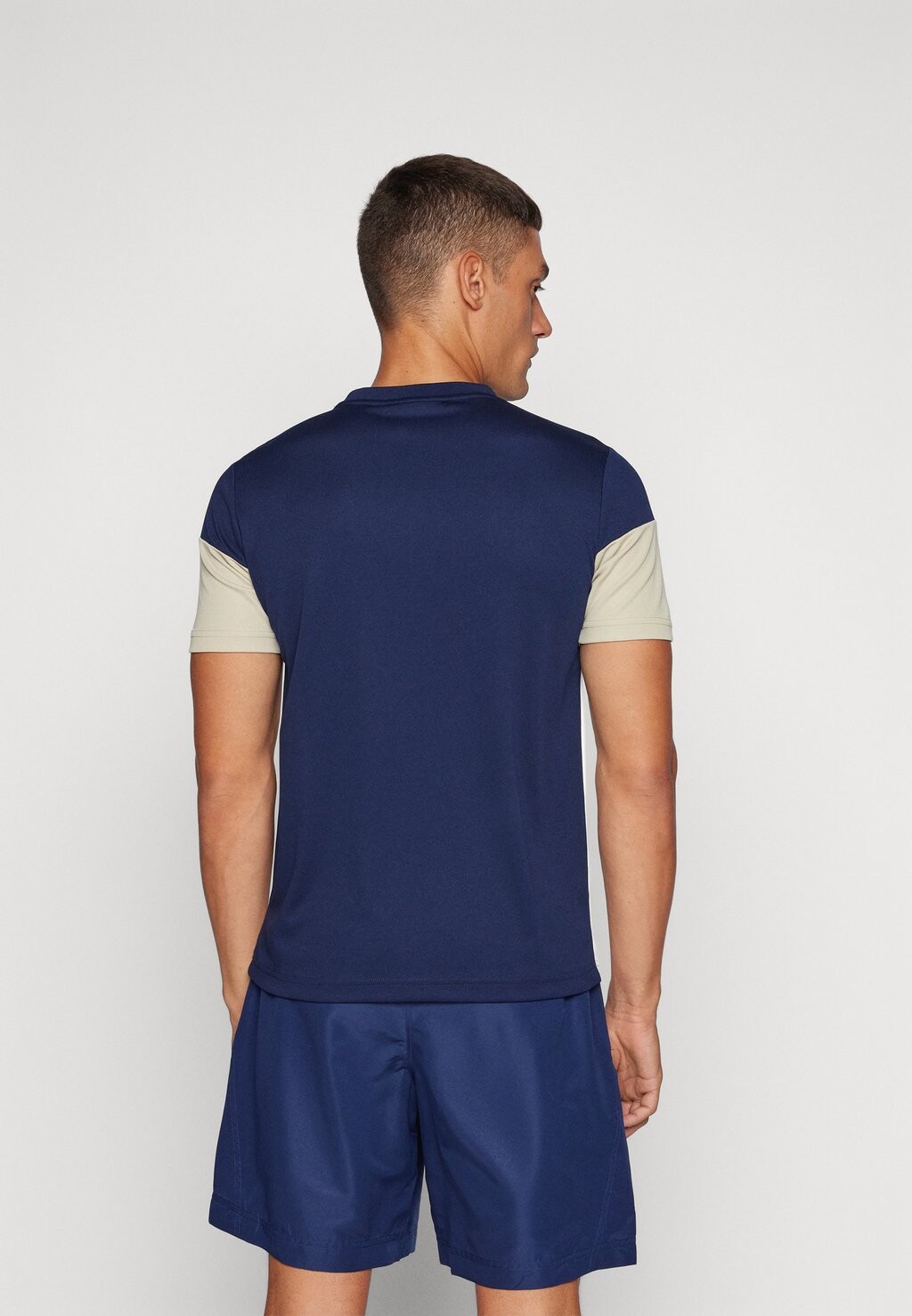 

Футболка с принтом PRAVE Sergio Tacchini, темно-синий