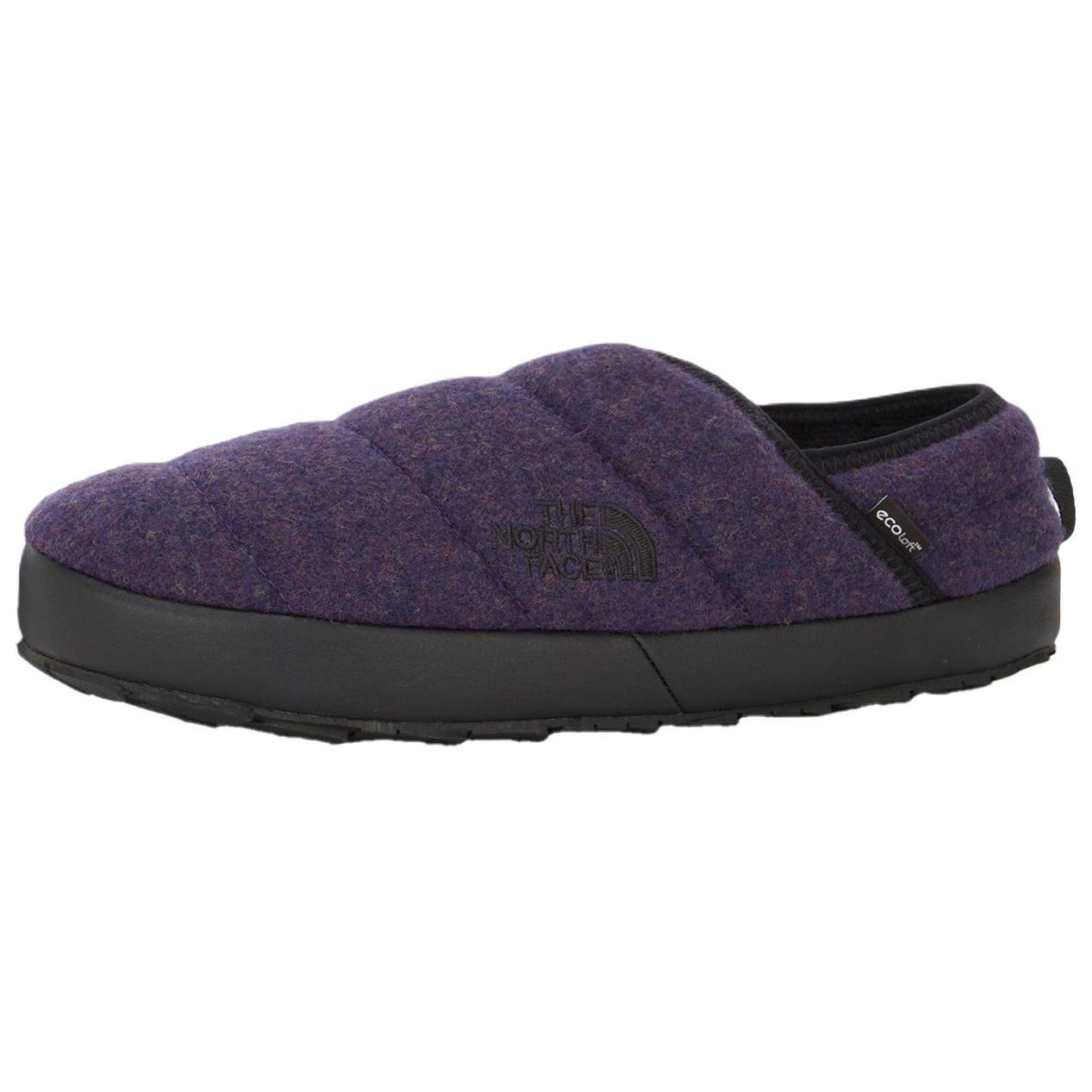 

The North Face Мужские низкие повседневные кроссовки Nuptse с противоскользящим и износостойким покрытием, фиолетового цвета