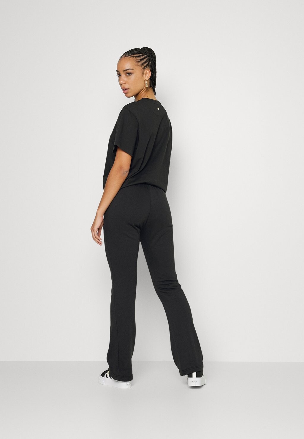 

Спортивные брюки TRACK PANTS adidas Originals, черный