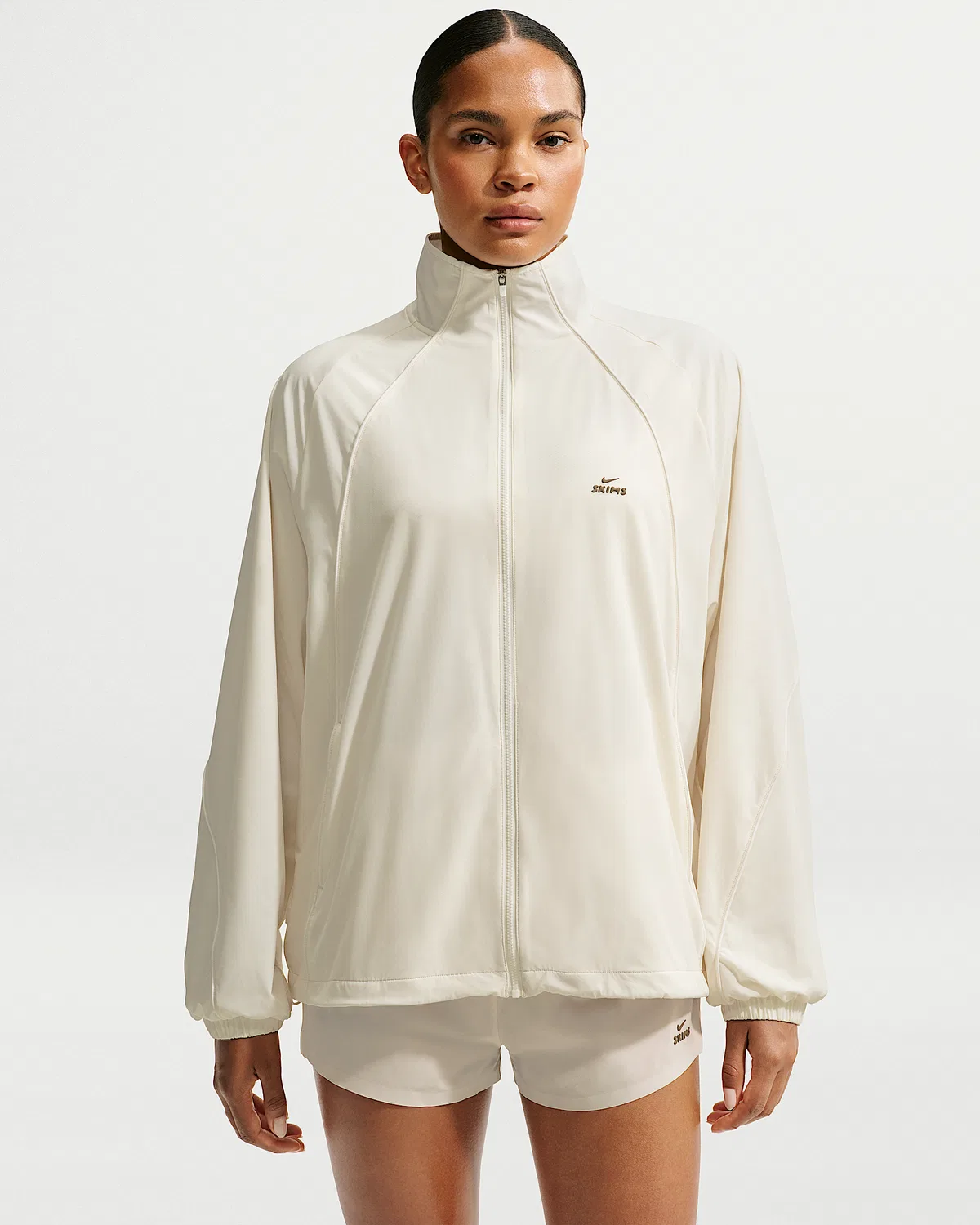 Женская оверсайз куртка NikeSKIMS Stretch Nylon, NSKM Actv Ivory/NSKM Actv Ivory
