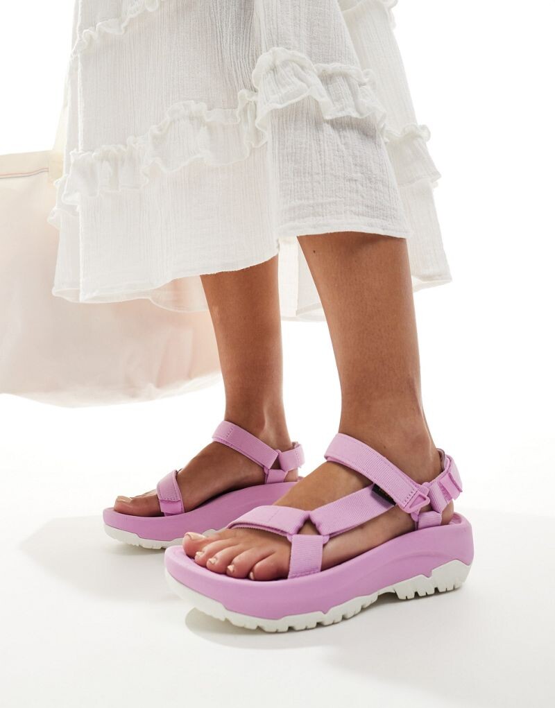 

Розовые сандалии с амсолью Teva Hurricane