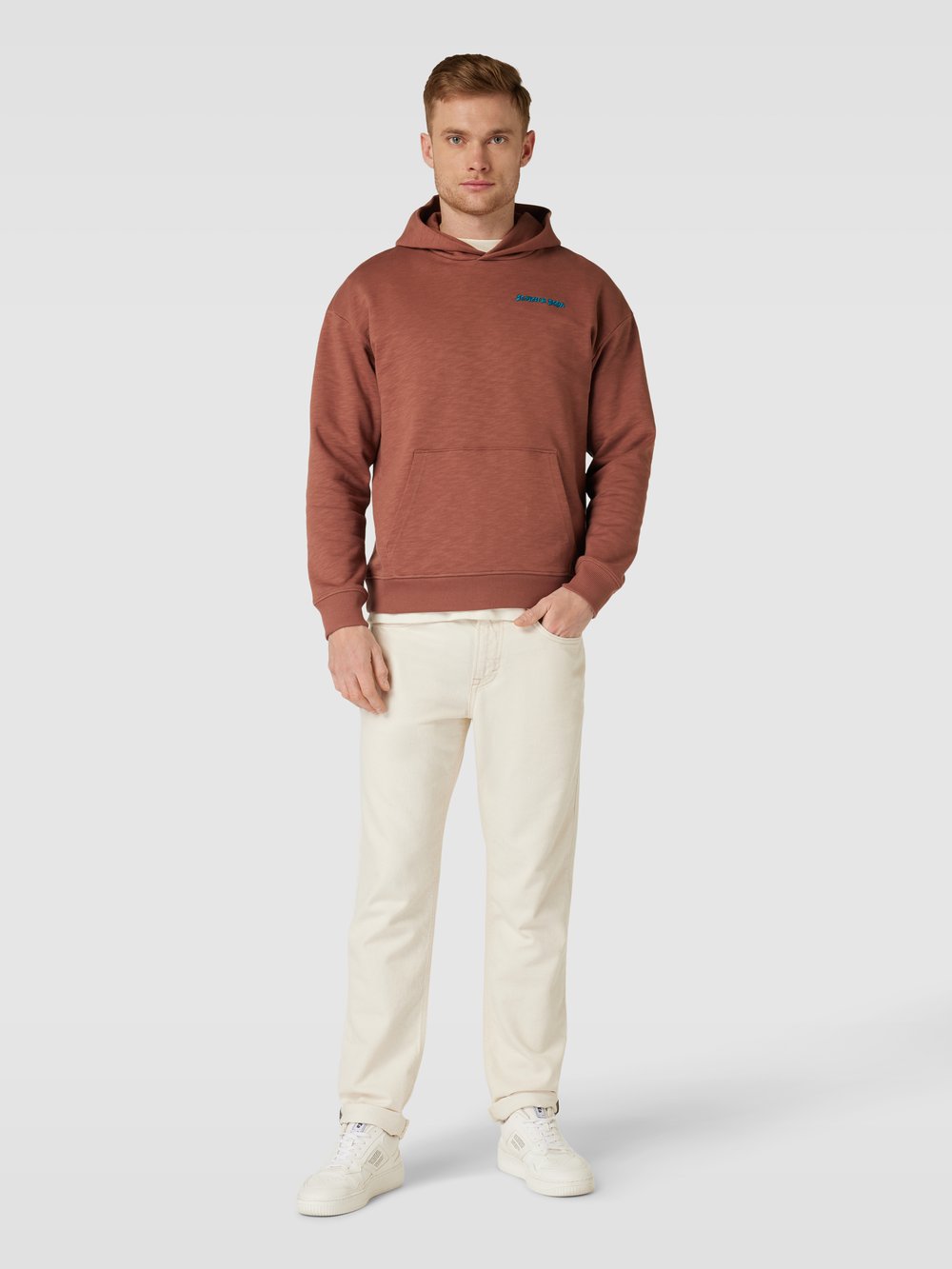 

Толстовка с капюшоном и вышитыми этикетками Scotch & Soda, светло-коричневый