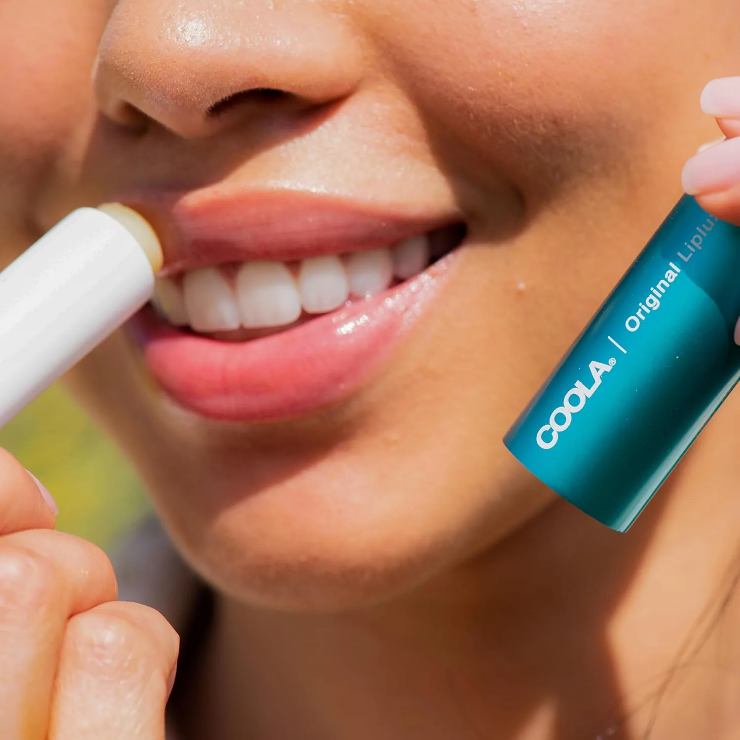 COOLA Органический солнцезащитный лосьон для лица SPF 50, протестирован дерматологами, обеспечивает ежедневную защиту кожи, подходит для веганов, не содержит глютена и отдушек. — фото 4