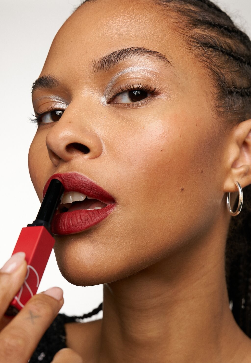 

Губная помада Powermatte Lipstick NARS, цвет get lucky