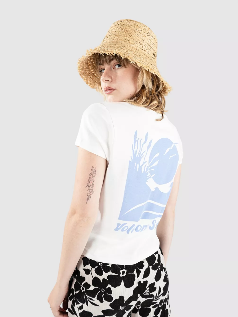 

Футболка «Имейте подсказку» Volcom, белый
