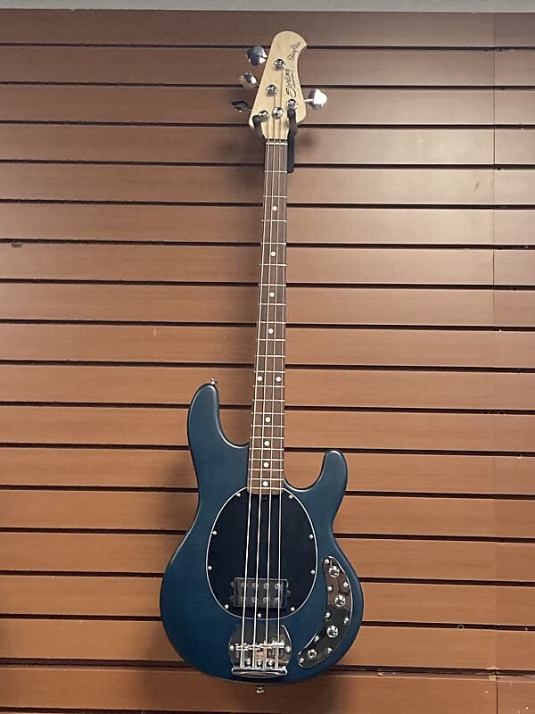 

Басс гитара Sterling StingRay Ray4 in Trans Blue