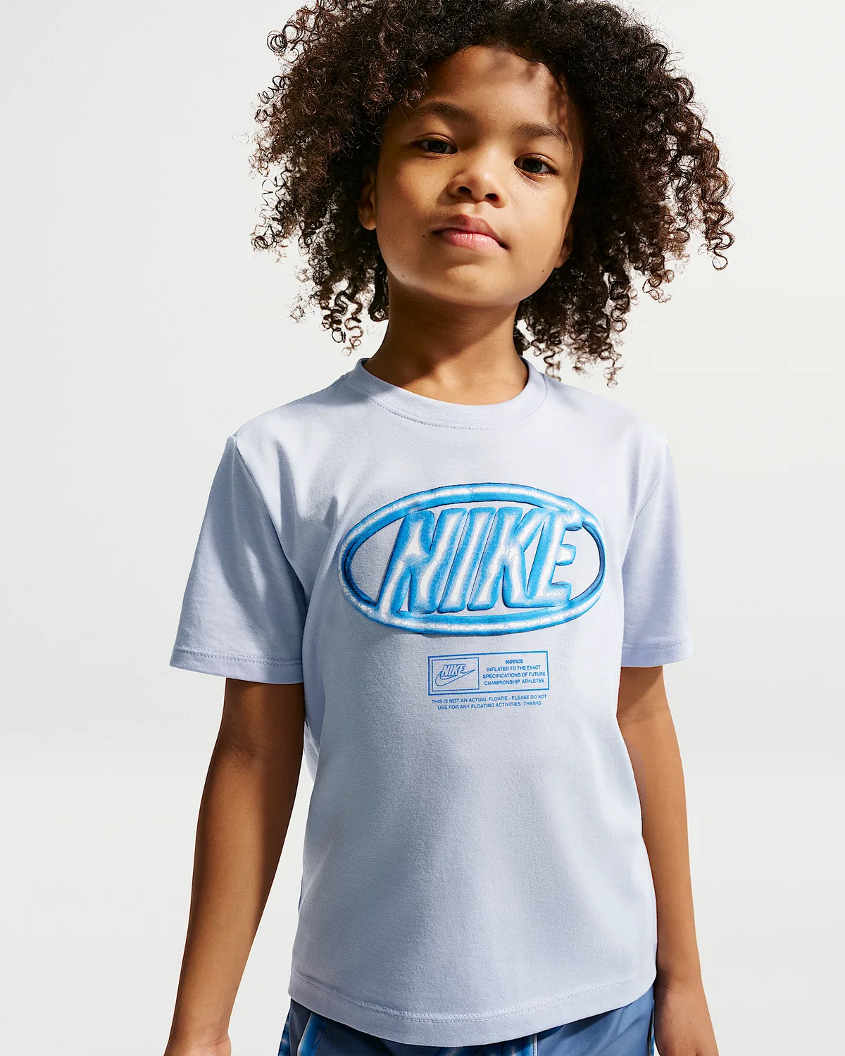 Детский набор из футболки и шорт Nike Sportswear Club Floatie, Work Blue — фото 2