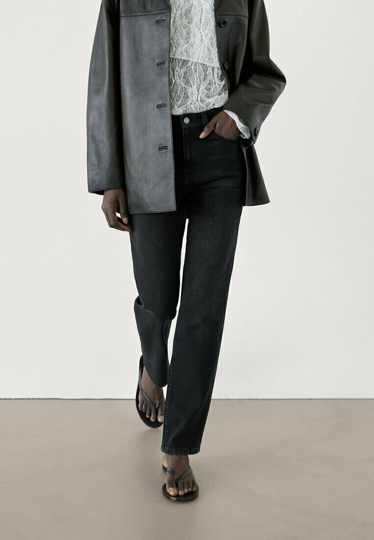 

Джинсы прямого кроя MID-WAIST Massimo Dutti, черный