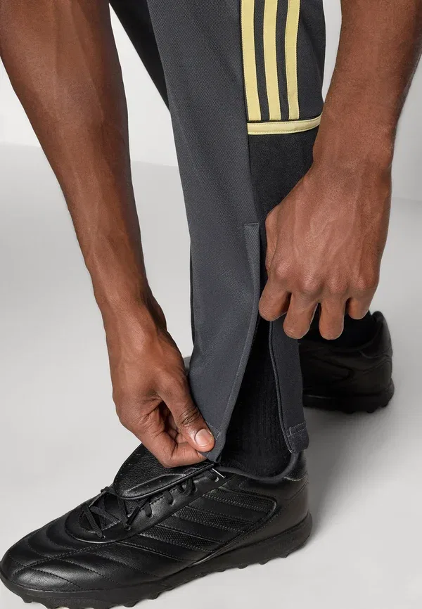 Толстовка Lfc club wear Adidas Performance, антрацит — фото 4