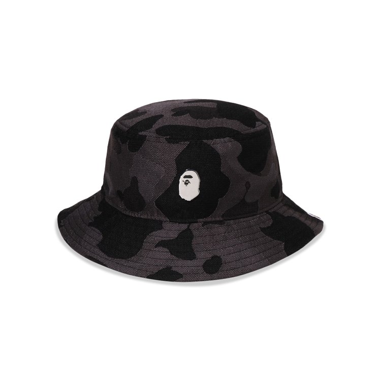 

Панама BAPE Camo One Point Metal Logo Pin Bucket Hat, черный