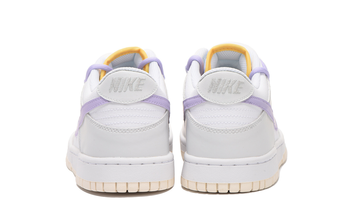 

Кроссовки Nike Dunk Skateboard Shoes Women's Low-Top Purple