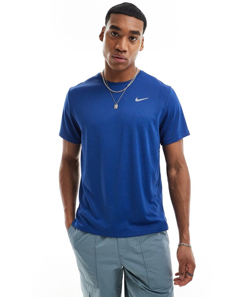 

Nike – Miller – синяя футболка Dri-FIT
