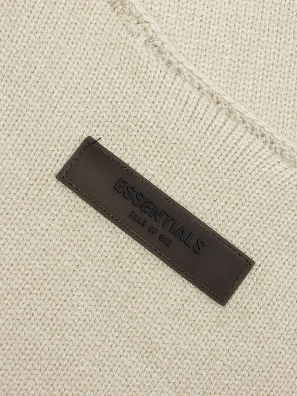 Свитер с круглым вырезом и буквенным логотипом Fear Of God Essentials Kids, нейтральный — фото 4