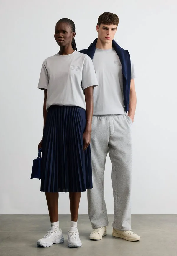 Базовая футболка унисекс Lacoste, Calluna — фото 2