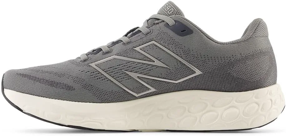 Мужские кроссовки New Balance Fresh Foam 680 V8, серый/темно-серебристый — фото 2