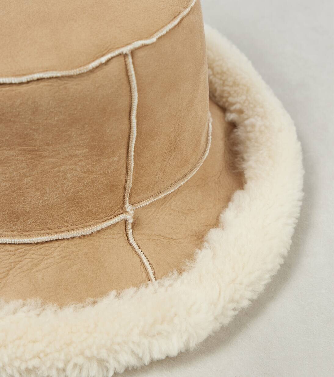 Двусторонняя шляпа-ведро из овчины Brunello Cucinelli, цвет brown white — фото 3