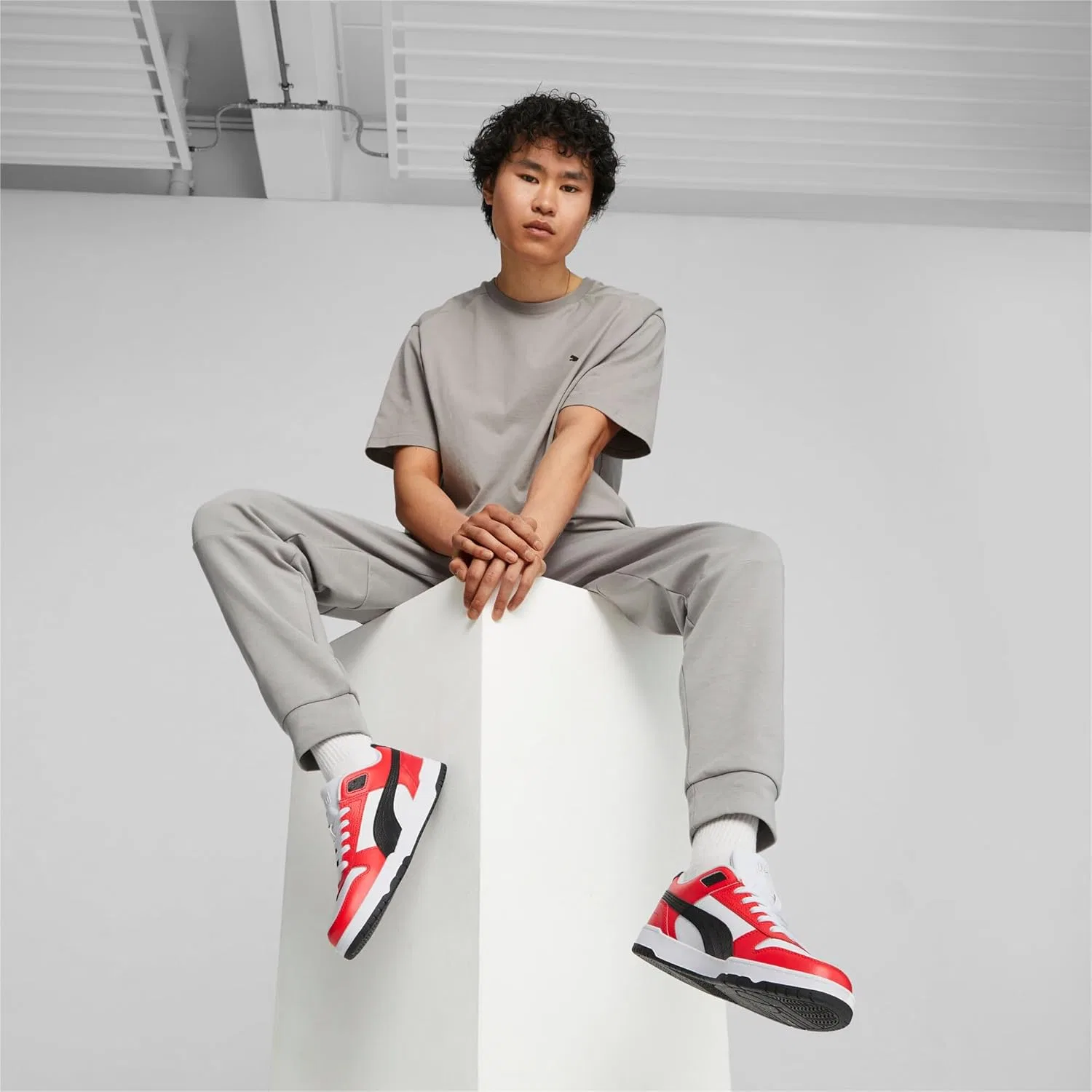 Кроссовки RBD Game Low Track Shoe PUMA, Puma Weißes Gold Schwarz Für Alle Zeiten Rot Puma Gold — фото 2