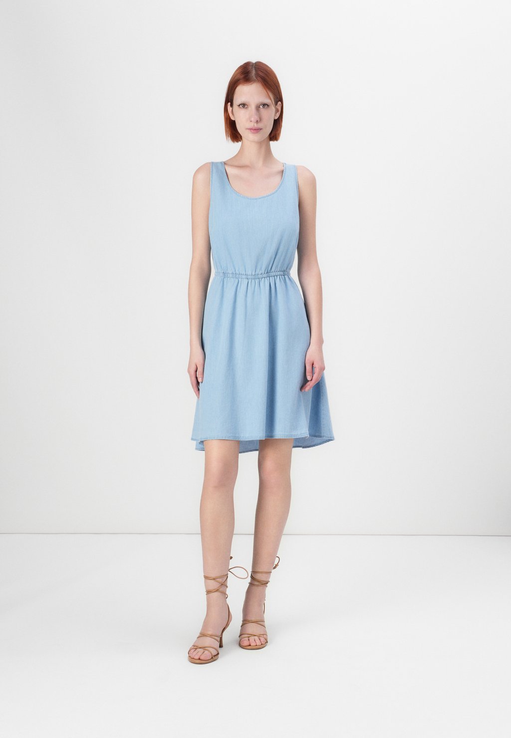 

Повседневное платье ONLNOVA SARA DRESS - Denim dress ONLY, цвет Light Blue Denim