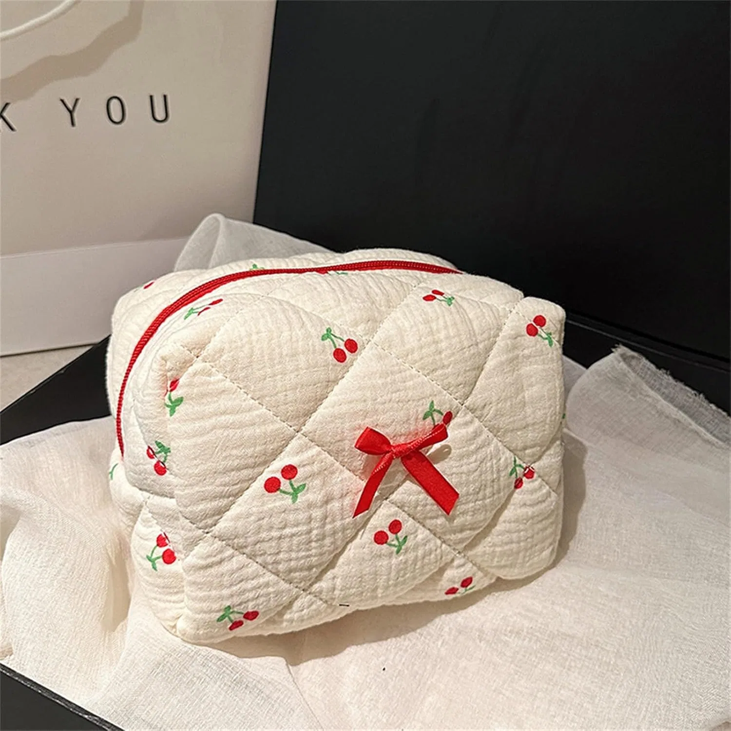 Стеганая хлопковая косметичка с цветочным узором Xhuilong, B - Beige - Cherry — фото 2