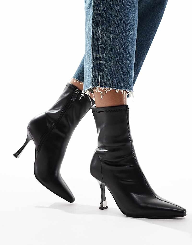 

Черные ботинки River Island на каблуке