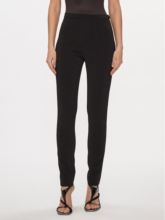 

Брюки из ткани regular fit Patrizia Pepe, черный
