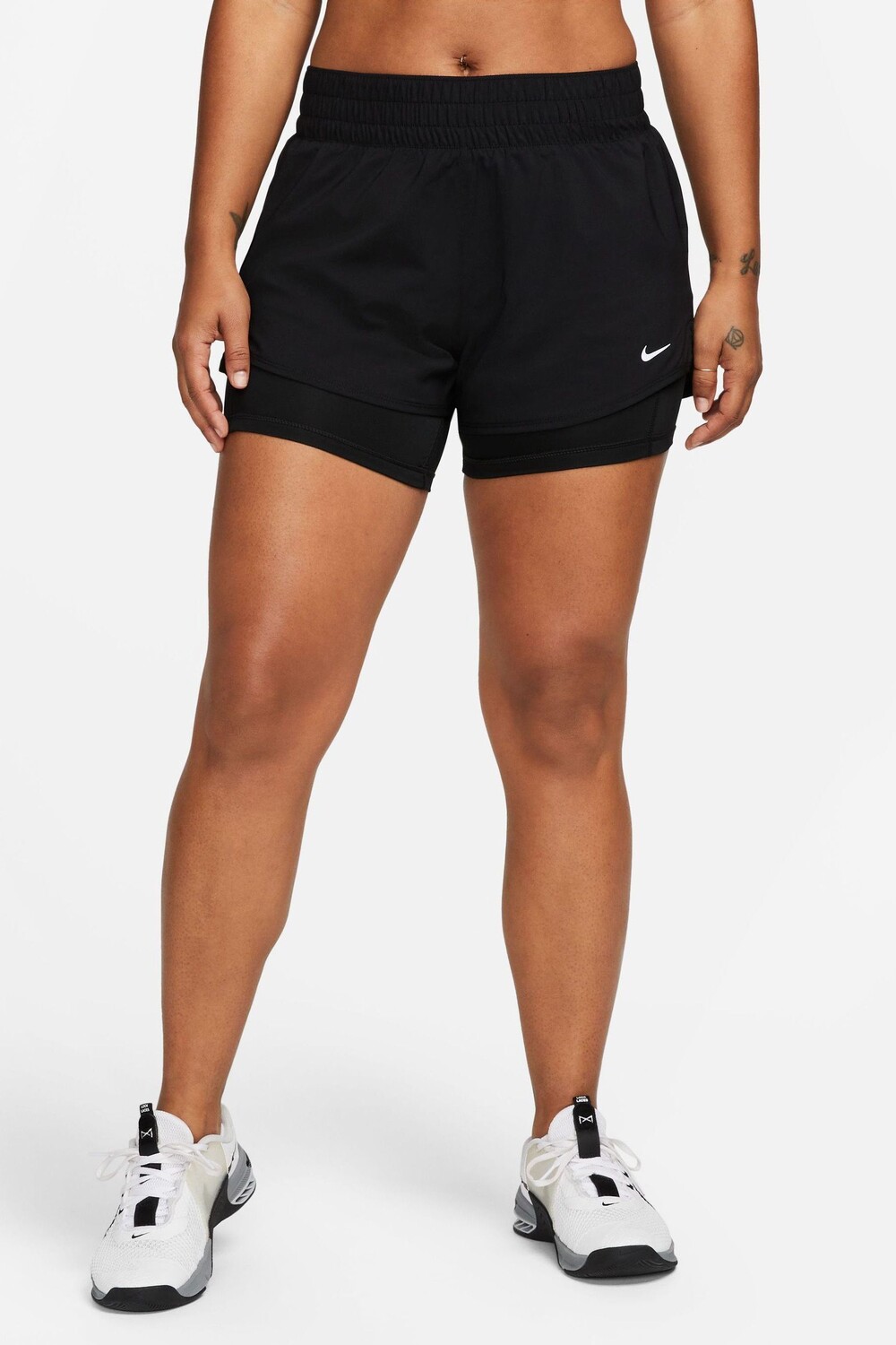 

Шорты 2 в 1 Dri-FIT One шириной 3 дюйма со средней талией Nike, черный