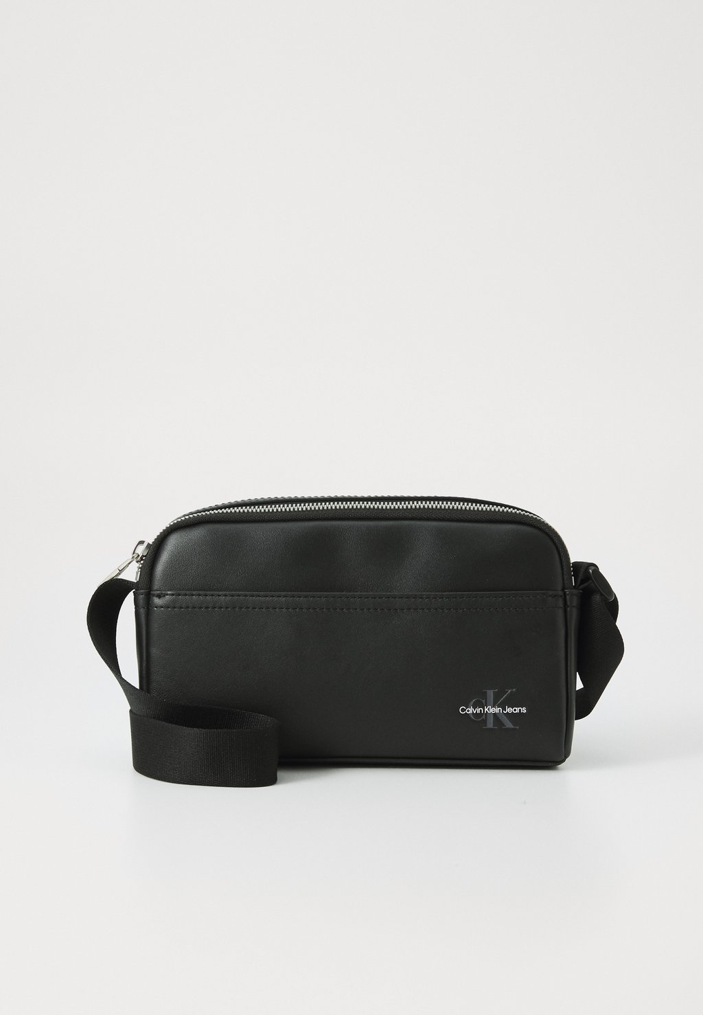

Сумка через плечо MONO LOGO CAMERA BAG Calvin Klein Jeans, черный