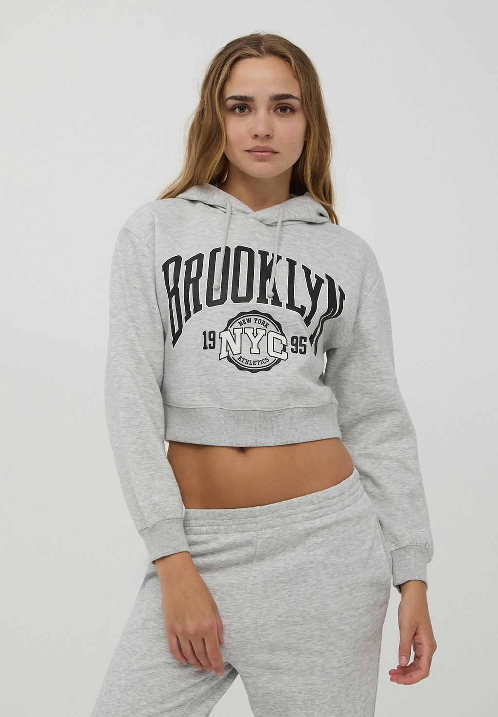 

Толстовка CROP CON COLLEGE Terranova, светло-серый