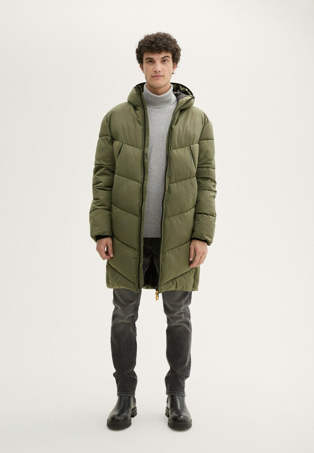 

Зимнее пальто WASSERABWEISENDER PUFFER TOM TAILOR DENIM, оливковый