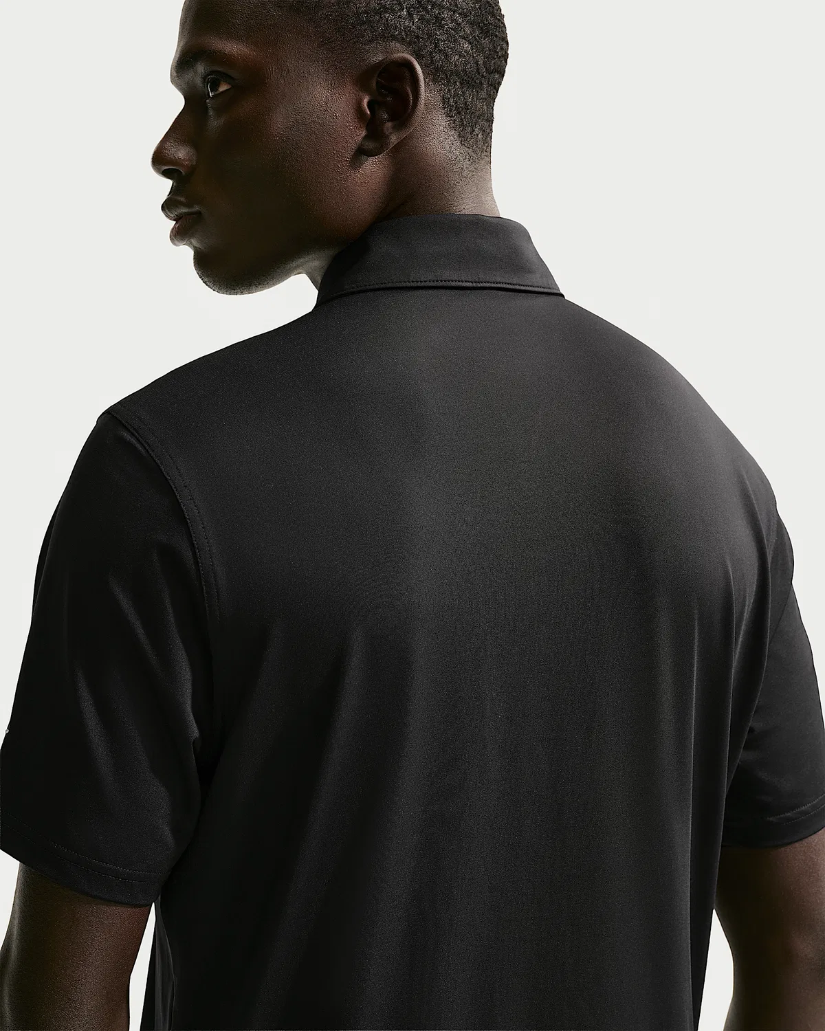 Мужское поло Nike Velocity Dri-FIT Sleeve Logo Golf, Black/White — фото 2