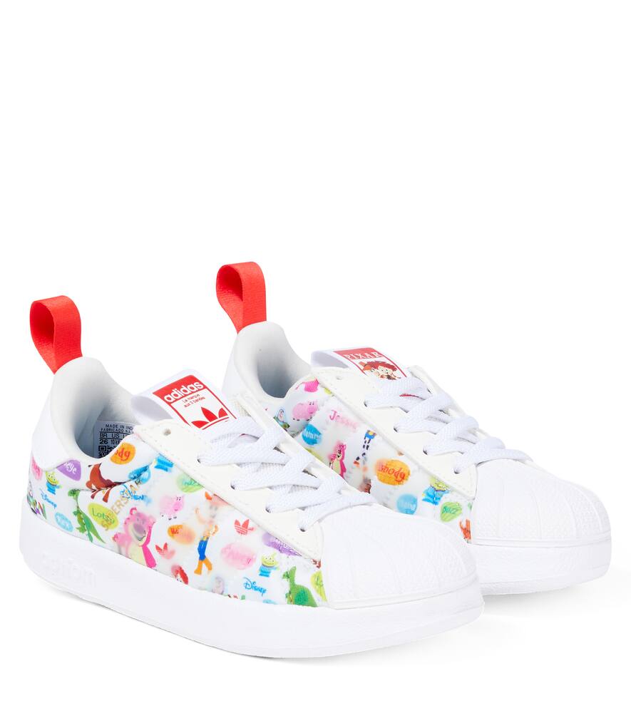 

Кроссовки Disney Pixar Adifom Superstar 360 Adidas Originals Kids, Off White/Ftwr White/Gold Met