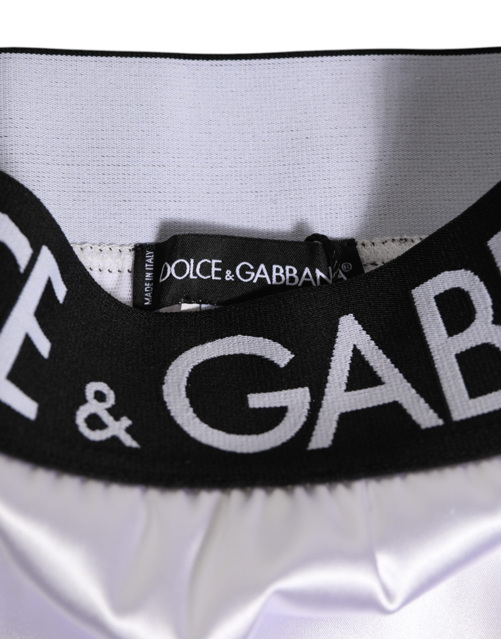 Женское нижнее белье из белого атласа с высокой талией и черным логотипом Dolce & Gabbana, белый — фото 3