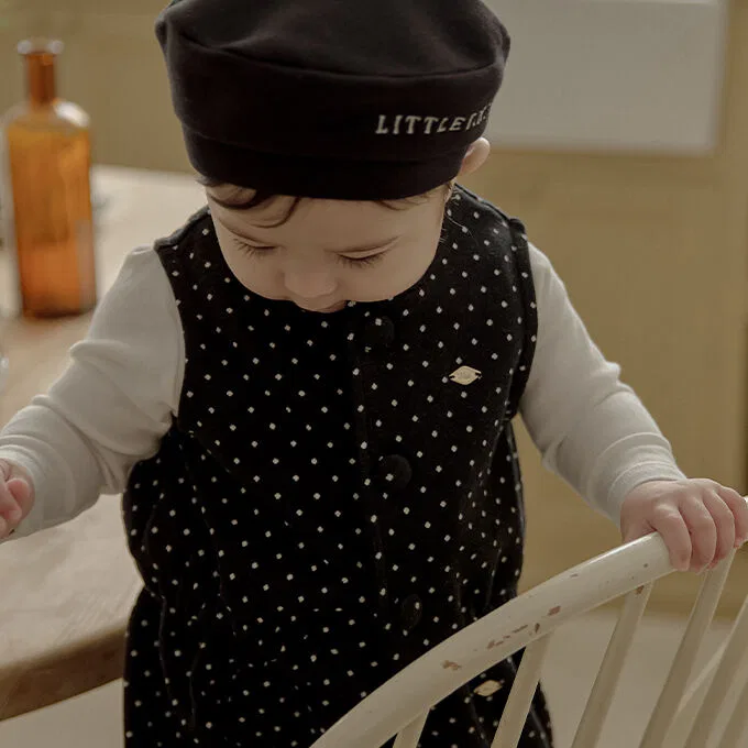 Детский жилет от Littletini