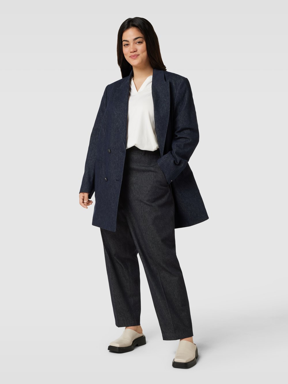 

Брюки зауженного кроя PLUS SIZE со стрелками Tommy Hilfiger Curve, темно-синий