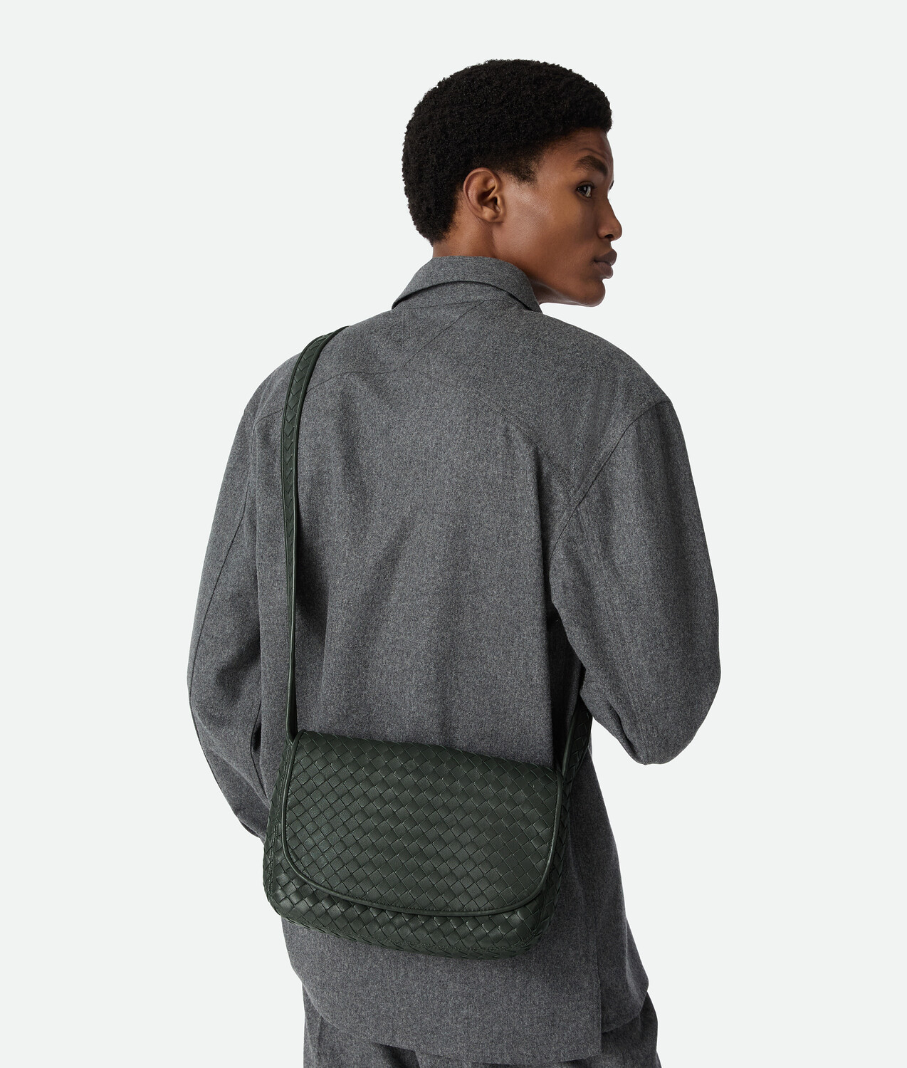 Сумка-почтальонка veneto с клапаном BOTTEGA VENETA, темно-зеленый — фото 2