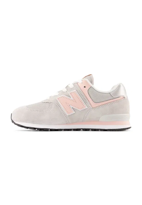 Кроссовки New Balance, цвет дождевое облако