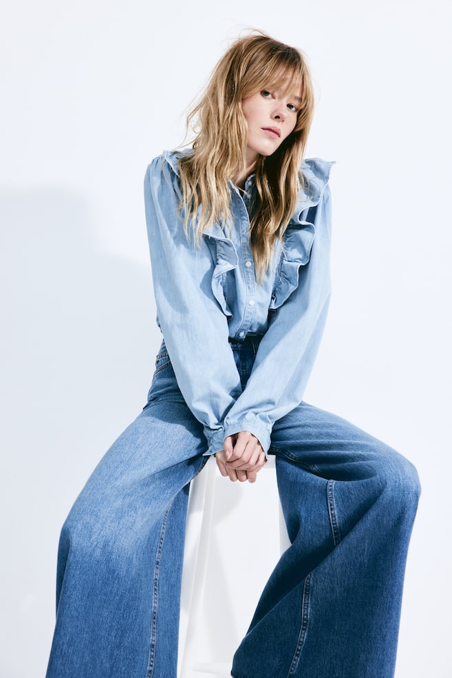 

Джинсовая блузка с воланами H&M, голубой