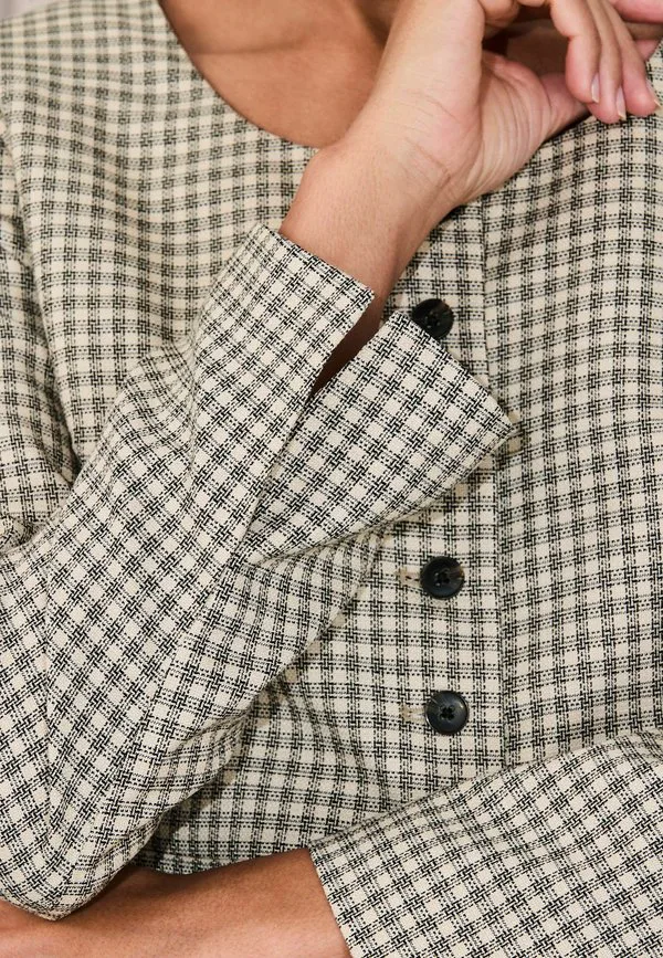 Куртка свободного кроя в клетку, без воротника, легкая. Next, Monochrome — фото 2