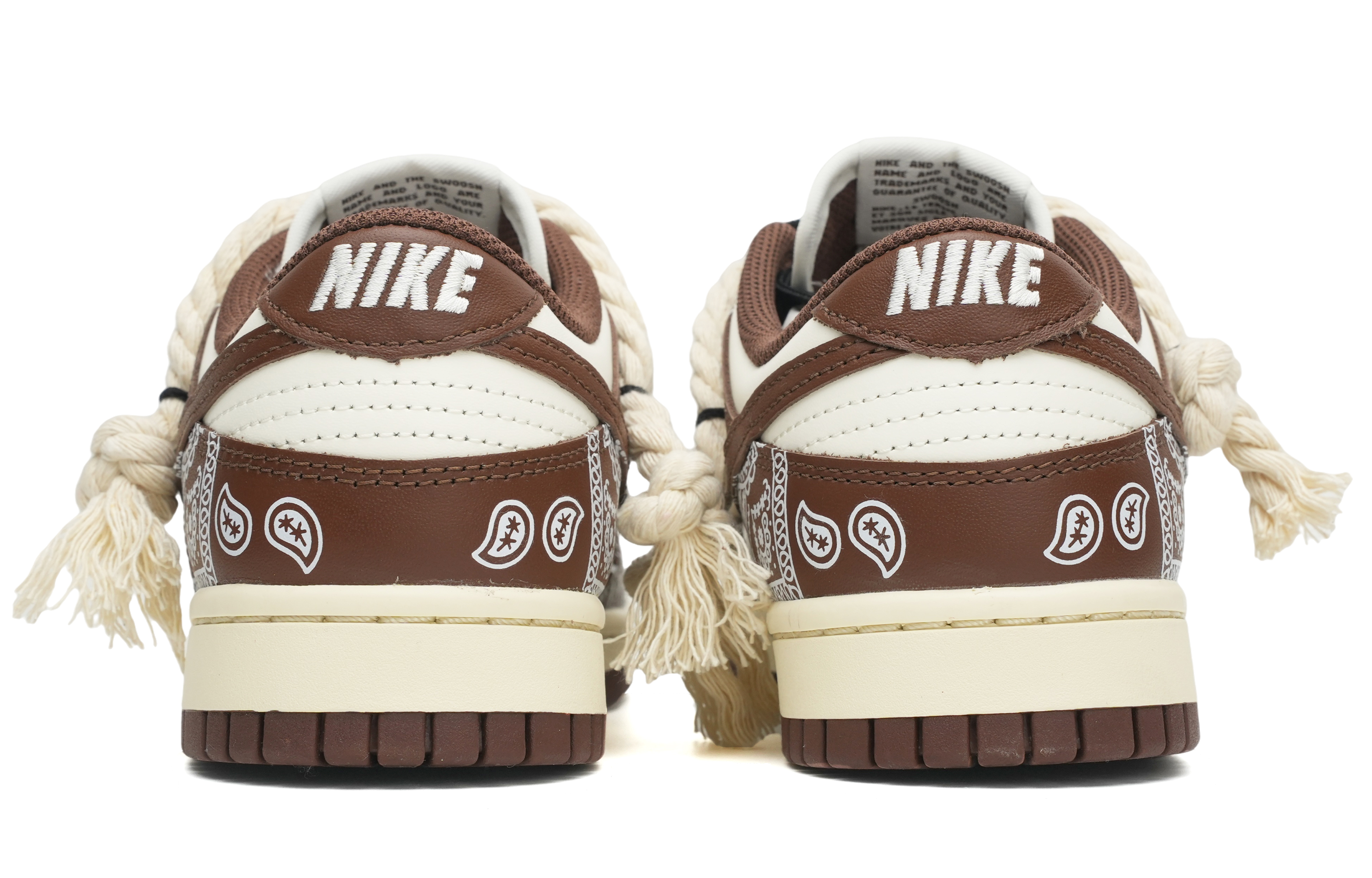 

Кроссовки Nike Dunk Skateboarding Shoes Women's Low-top Brown/white/black, цвет Chocolate