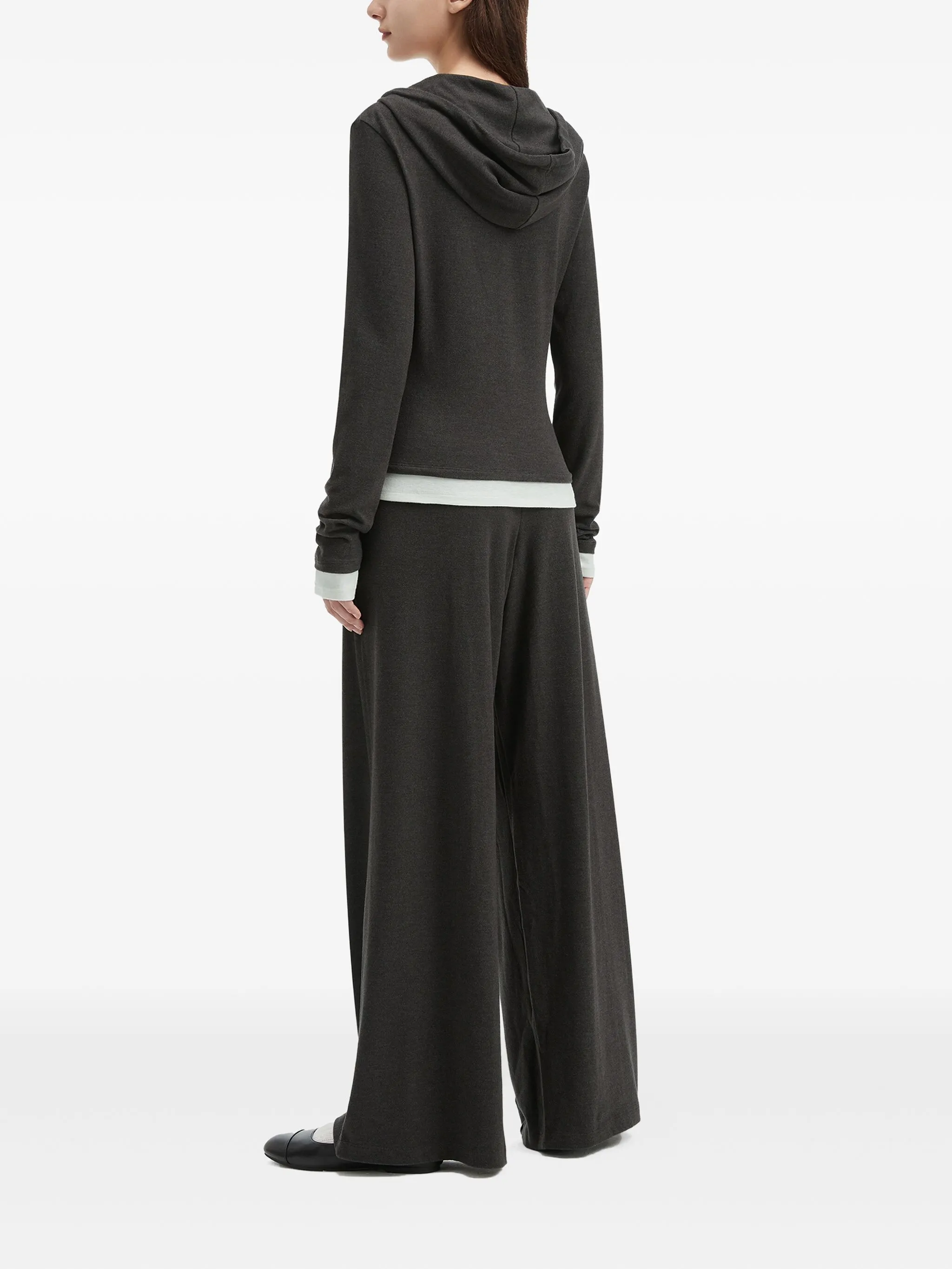 

Комплект из брюк с завязками и топа Tout A Coup, серый