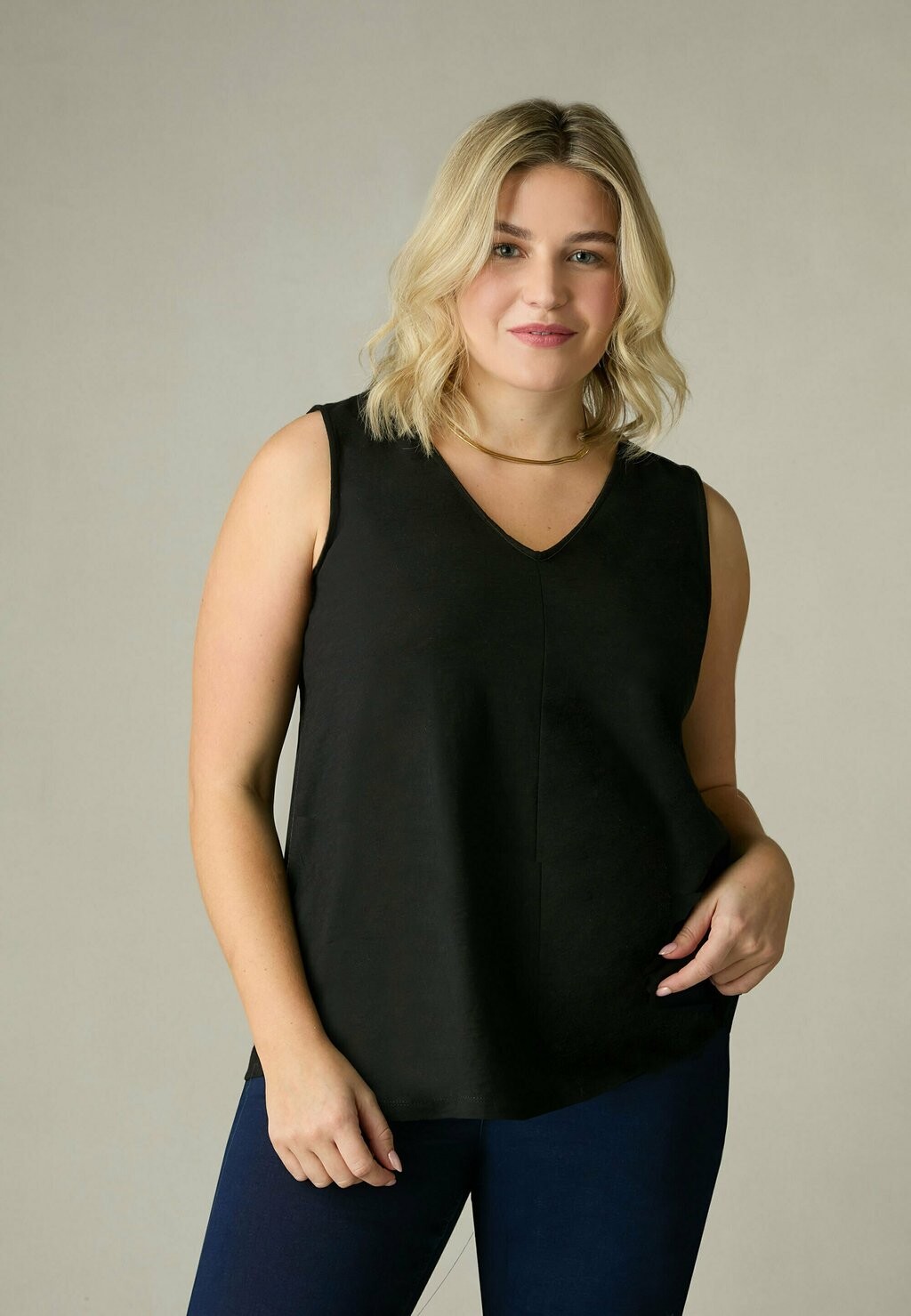 

Топ V-NECK Live Unlimited London, цвет black, Черный, Топ V-NECK Live Unlimited London, цвет black