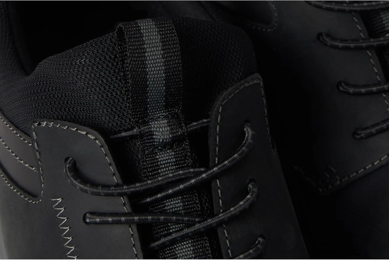 Мужские кроссовки Clarks Motion Trek Ez Trainers, черный — фото 2
