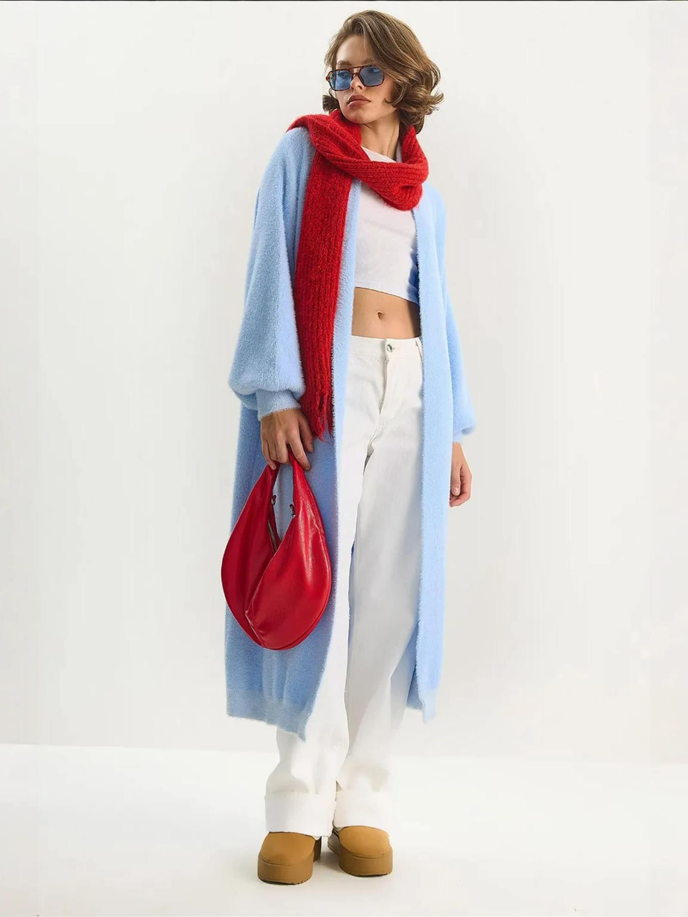 

Bianco Lucci Вязаное пальто в светло-голубом цвете