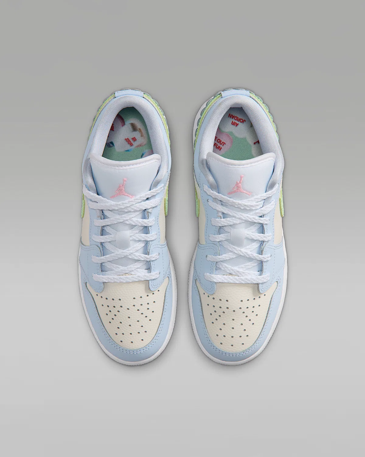 Кроссовки Big Kids' Air Jordan 1 Low SE, Half Blue/Sail/White/Vapor Green — фото 4