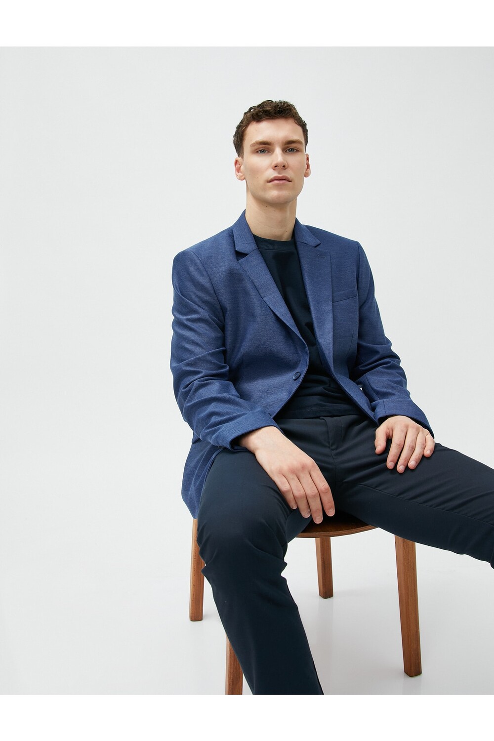 

Блейзер Slim Fit на пуговицах с детальным карманом Koton, темно-синий